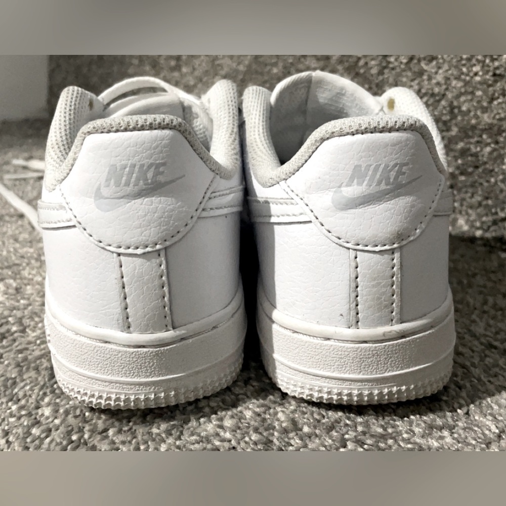 Nike Air Force LE-  younger kids.
